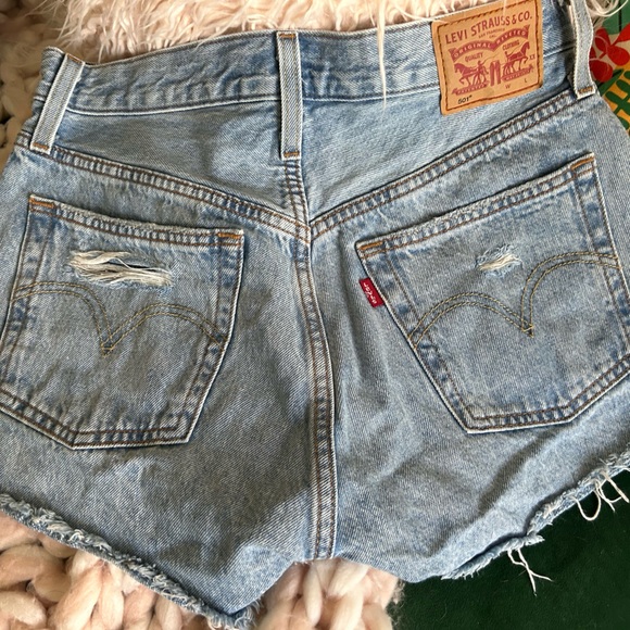 LEVI Distressed Light Blue Denim Shorts SZ 27 - Picture 2 of 6